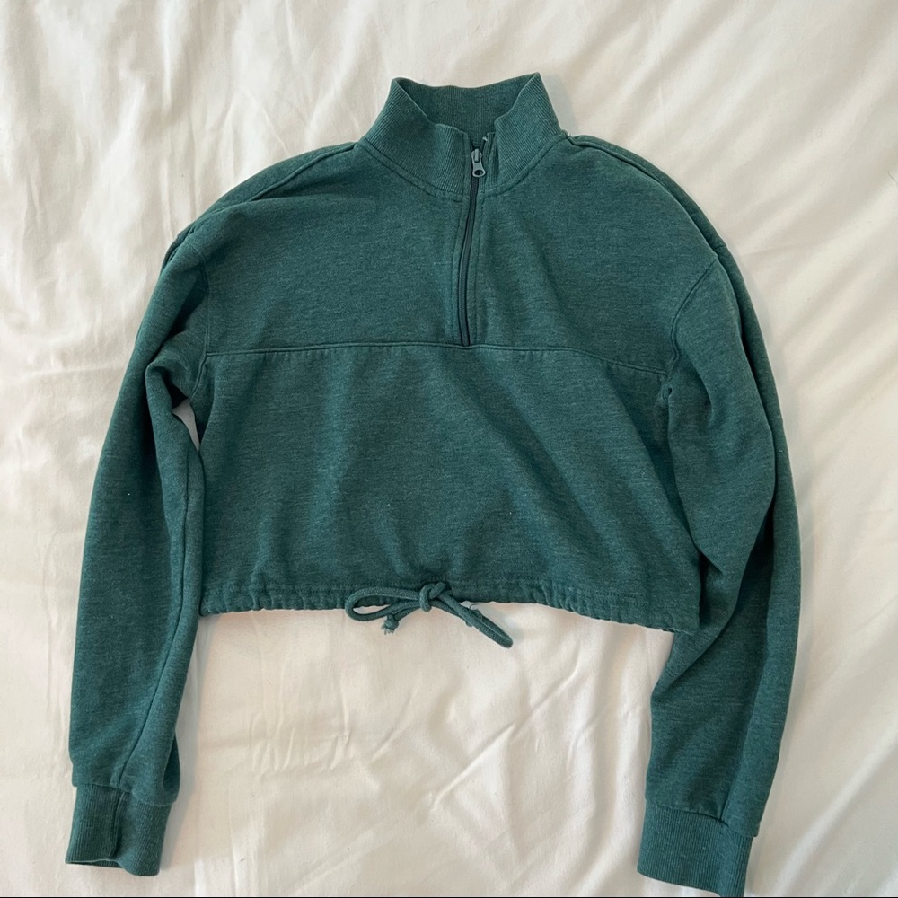 Cropped quarter zip - pacsun xs
